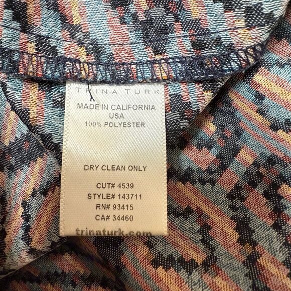 Trina Turk Shorts Sz 0 Corbin Flat Front Navy Jacquard Embroidered Colorful - Picture 8 of 11